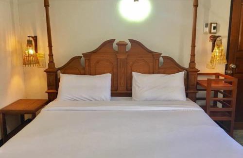 Chong Kham Hotel | ห้วยน้ำรินรีสอร์ท The Creek Garden Resort