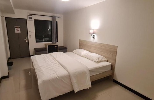 Ban Phaeo Hostel | ห้องพักรายวัน168