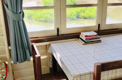 Uthai Thani Hostel | อยู่แพ PaeStay อุทัยธานี