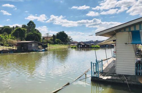 Uthai Thani Hostel | อยู่แพ PaeStay อุทัยธานี