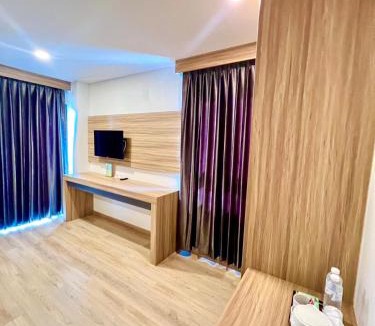 Bang Pakong Hotel | เวลโกรว์ โฮเทล - Wellgrow Hotel