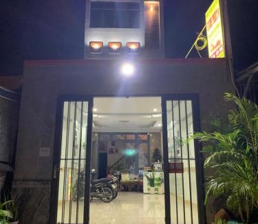Phong Dien Hotel | โรงแรมฮั่นฟาด 9 - Hostel Hạnh Phát 9