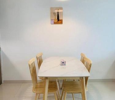 Gelang Patah Apartment | 原木风民宿，公主王子请入住