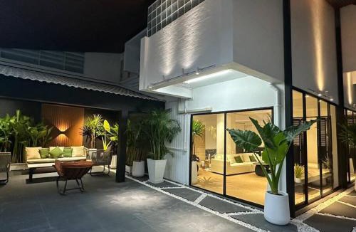Asoke Villa | 曼谷市中心素坤逸四卧别墅-牛仔街附近