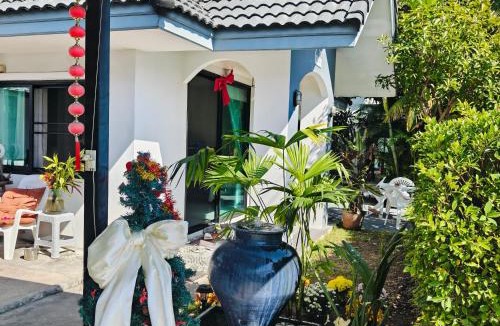 San Phak Wan Villa | 杭东独栋别墅Hangdong Life Villa 4BR Local Living Area