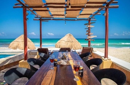 Playa del Secreto Cottage | 1 Bdr Lovely Beachside house,staff on site , Wi-fi, Chef, pool sleeps 2-3