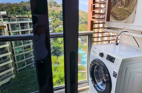 North Pattaya Apartment | 1 BR 5mins to Walking street Pool view Unixx Condo