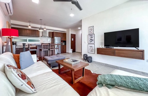 Centro - Supmza 001 Condo | 1 BR Condo w/Ocean View Infinity Pool