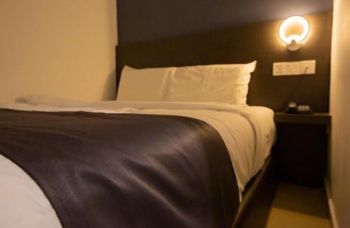 Kampung Bahasa Kapor Hotel | 1 Hotel Signature