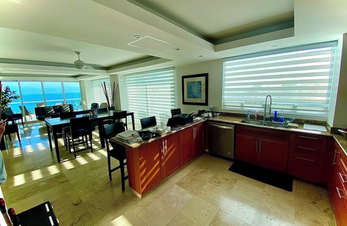 Puerto Vallarta Resort | #1 MARINA VALLARTA SHANGRI-LA RENTAL - 3 BDR - 3 BA - LUXURY CONDO
