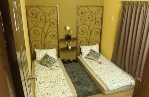 Durian Sebatang House | 1 MINUTES TO TOWER SENTRAL INTAN HOMESTAY 6 ROOMS