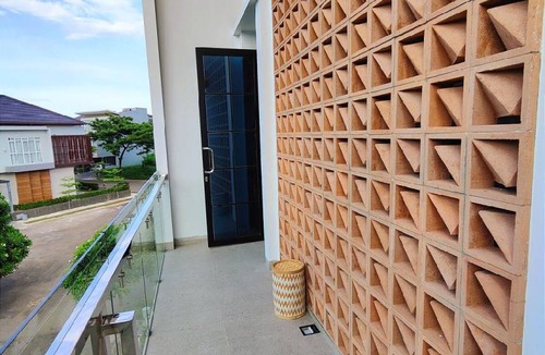 West Cirebon House | 100 m² House ∙ 2 bedrooms ∙ 4 guests