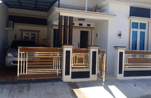 Padang House | 100 m² House ∙ 2 bedrooms ∙ 14 guests