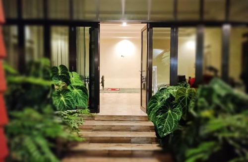 Cipanas House | 1000 m² House ∙ 5 bedrooms ∙ 20 guests