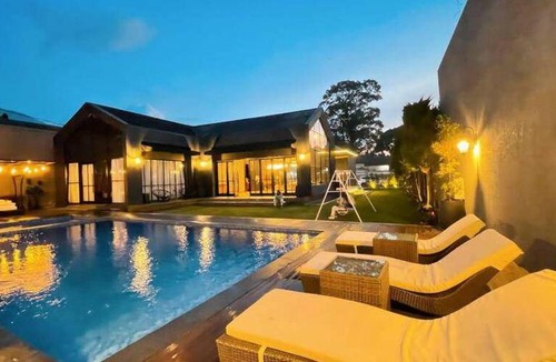 Cisarua Villa | 1000 m² Villa ∙ 4 bedrooms ∙ 20 guests