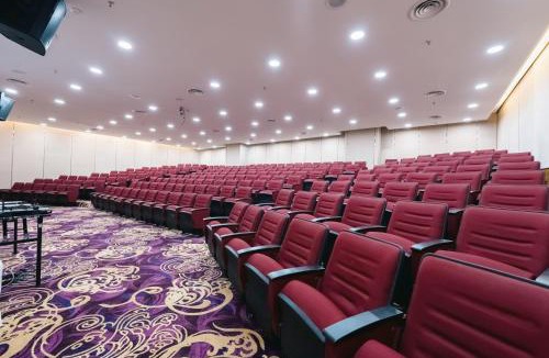 Taman Pertama Hotel | 103 Hotel by manatidur