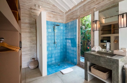 Kerobokan Villa | 1070 m² Villa ∙ 12 bedrooms ∙ 24 guests