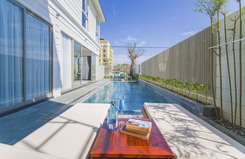 Cua Đai Villa | 10min to Old Town/Walk Beach/Hot Tub/Private Pool