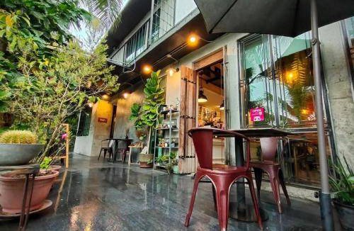 Bang Khonthi Hotel | 110 m² Hotel ∙ 6 guests