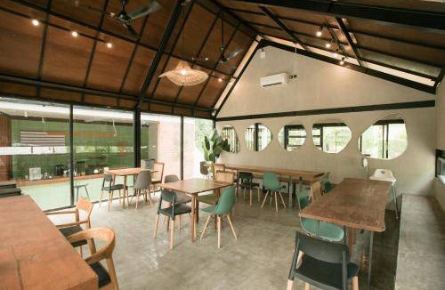 Banyuwangi House | 116 m² Farmhouse ∙ 4 guests
