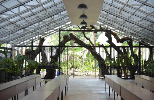 Cipanas Hotel | 116 m² Hotel ∙ 2 bedrooms ∙ 4 guests