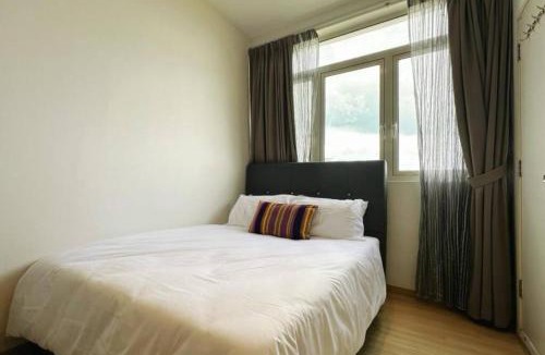 Seri Tanjung Pinang Apartment | 118 Island Plaza ComFy Seaview Suite
