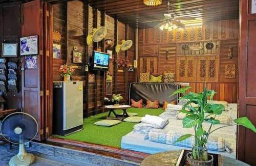 Amphawa Bed & Breakfast | 12 m² Bed and breakfast ∙ 7 guests