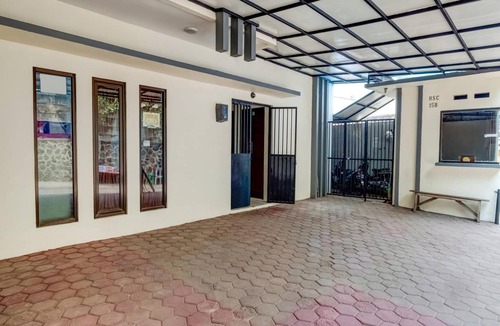 Depok Hotel | 12 m² Hotel ∙ 10 guests