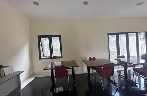Cimahi Hotel | 12 m² Hotel ∙ 2 guests