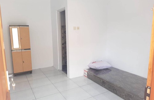 Colomadu House | 12 m² House ∙ 5 bedrooms ∙ 2 guests
