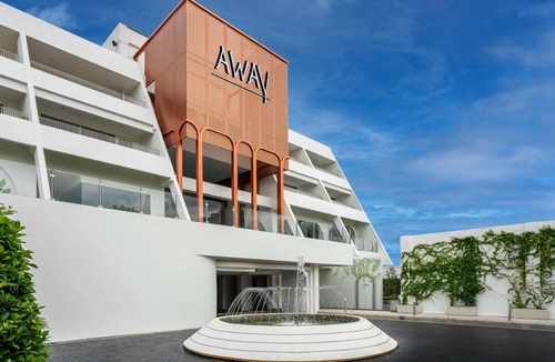 Bang Lamphu Lang Hotel | 128 m² Hotel ∙ 2 bedrooms ∙ 127 guests