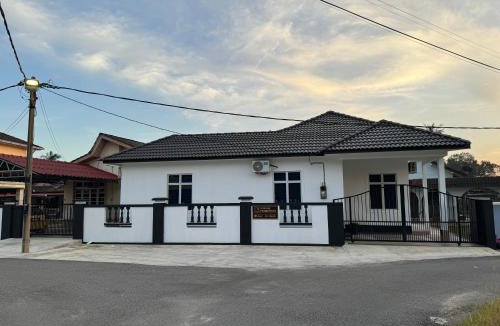Wakaf Che Yeh House | 13 Avenue Homestay