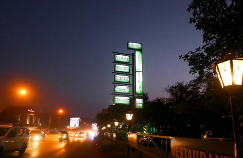 Mira Road East Hotel | 130 m² Hotel ∙ 2 guests