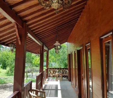 Gerokgak Resort | 150 m² Resort ∙ 3 bedrooms ∙ 13 guests