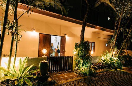 Prachuap Khiri Khan Bed & Breakfast | 150 m² Bed and breakfast ∙ 3 bedrooms ∙ 8 guests