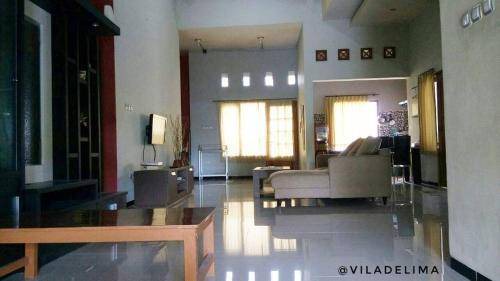 Paciran Villa | 150 m² Villa ∙ 3 bedrooms ∙ 8 guests
