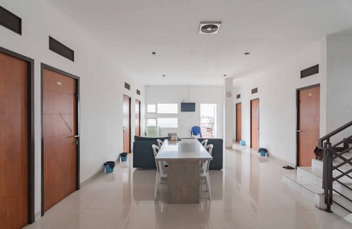 Astana Anyar Hotel | 16 m² Hotel ∙ 2 guests