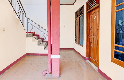 Cileunyi Hotel | 16 m² Hotel ∙ 3 guests