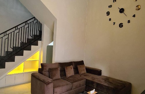 Depok House | 164 m² House ∙ 5 bedrooms ∙ 15 guests