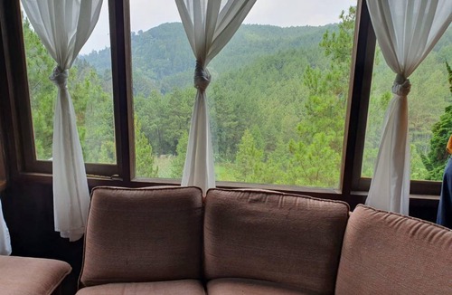 Pasirjambu Resort | 168 m² Resort ∙ 4 bedrooms ∙ 13 guests
