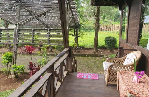 Pasirjambu Resort | 168 m² Resort ∙ 4 bedrooms ∙ 13 guests