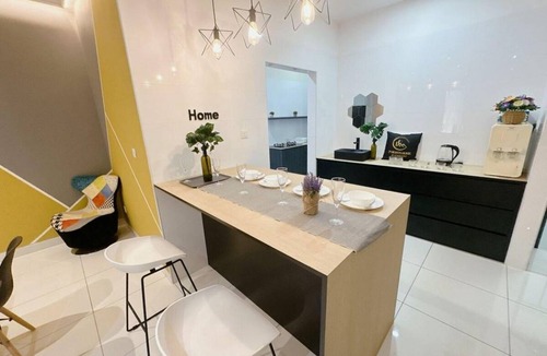 Tebrau House | 1680 m² House ∙ 4 bedrooms ∙ 15 guests