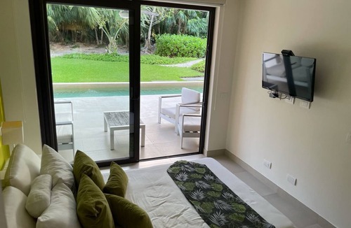 Villa Juarez Condo | 170m (1830sqft) Luxury Apt with private pool