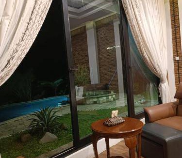 Cilobak Villa | 175 m² Villa ∙ 2 bedrooms ∙ 12 guests
