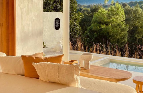 Cisarua Villa | 175 m² Villa ∙ 2 bedrooms ∙ 6 guests