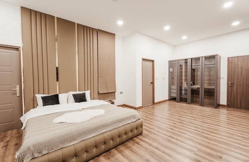 Nonthaburi Villa | 1800 m² Villa ∙ 8 bedrooms ∙ 30 guests