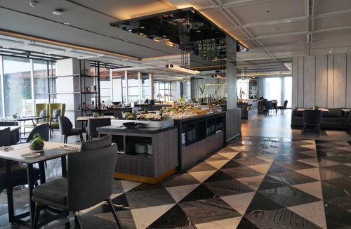 Surabaya Hotel | 182 m² Hotel ∙ 127 guests