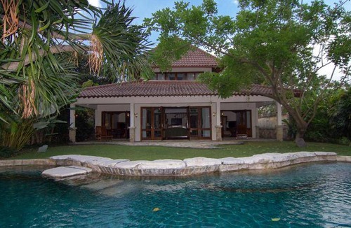 Colomadu Resort | 185 m² Resort ∙ 3 bedrooms ∙ 127 guests