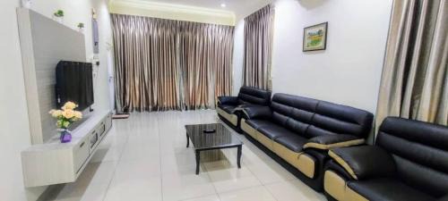 Hutan Melintang House | 18pax Bungalow Homestay Hutan Melintang