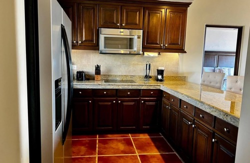 Juarez Villa | 2-bedroom villa in amazing Cabo San Lucas with a fitness room and multiple pools